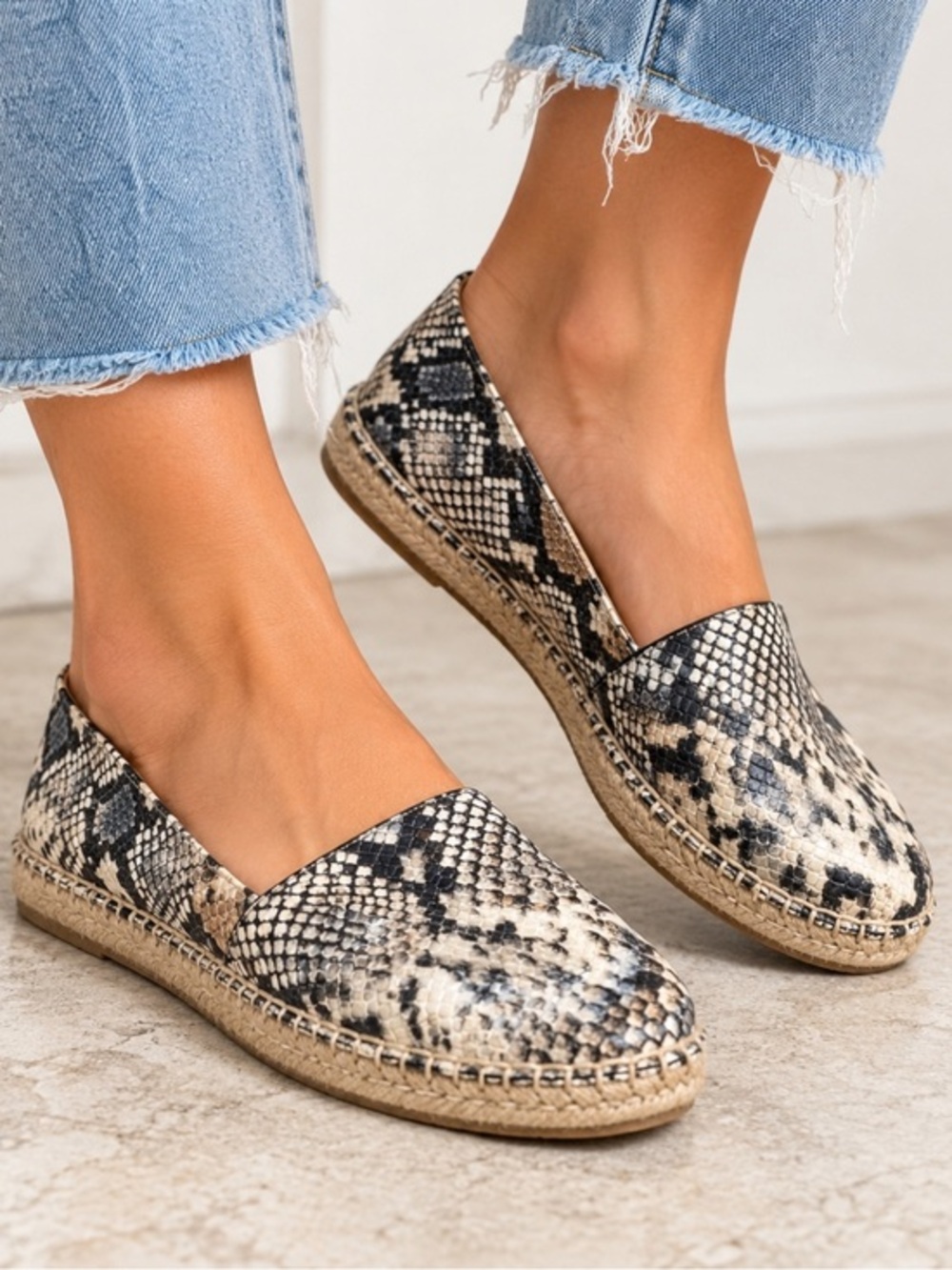 Circus by Sam Edelman Snakeskin Espadrille Flats Size 6.5